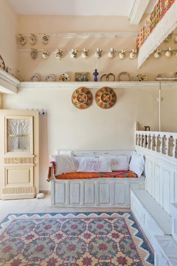 Traditional Karpathian House Menetai Bagian luar foto